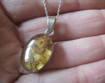 Sterling Silver Real Resin Flower Oval Pendant Necklace (827)