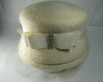 White Pillbox Style Hat (1950's-1960's)