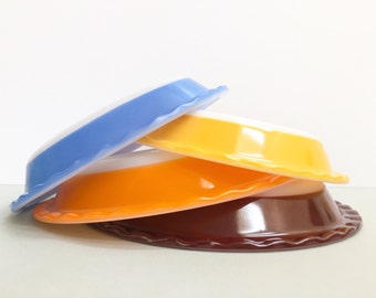 Agee/Crown Pyrex #PRS8 and #PRS9 scalloped pie dishes (sold separately)