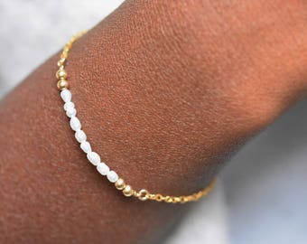 Dainty Bracelet | Minimal Bracelet | Freshwater Pearl Bracelet | Gold Filled Bracelet | Minimalist Jewelry | Beaded Bracelet