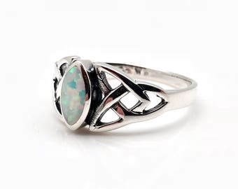 Opal Trinity Celtic Ring // 925 Sterling Silver // Hand Cast // Opal Celtic Ring // Celtic Stone Ring // Celtic Jewellery