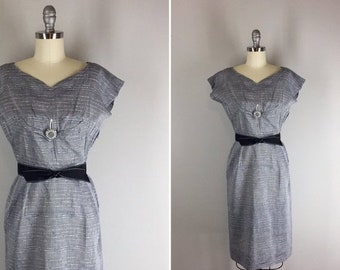 1950s Vintage Dress / 50s Fitted Dress / Black and White Dress
