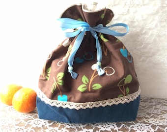 Drawstring bag with cherry patterns