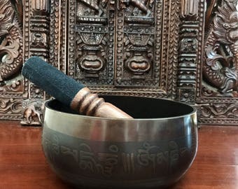 Singing / meditation bowl set...
