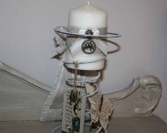 Candlestick revisited with a Spring mattress on the theme of birds