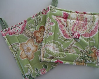 Pot Holder Set of 2 Mod Floral, Green Floral Hot Pad, Pair Pot Holders
