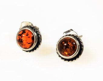 Natural baltic amber stud earrings 1g