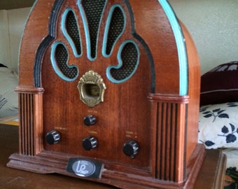 Vintage Radio with mp3 player - refurbished