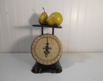 Antique Family Scale, Chicago, U.S.A., Vintage metal scale, Kitchen scale, Farmhouse decor, Rustic, Scales, Antiques, Large metal scale