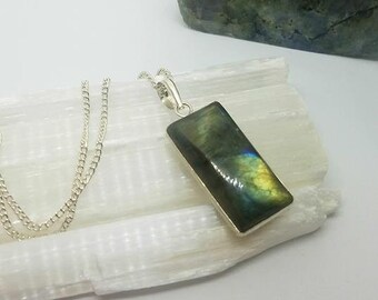 Labradorite Necklace Labradorite Crystal Necklace Labradorite Pendant Statement Jewelry Crystal Jewelry
