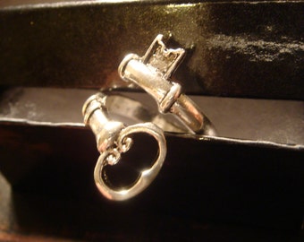 Steampunk Skeleton Key Ring in Antique Silver (1165)