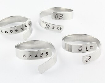 Christmas Dinner - Set of 4 Personalized Hand Stamped Napkin Rings - Family - Housewarming Gift - Hostess Gift