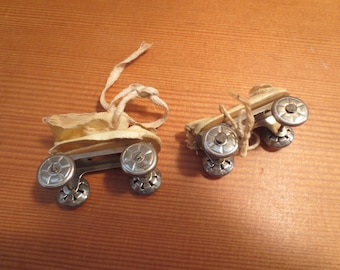 Vintage Doll Shoes Boots - Roller Skates - 1930's Cloth Uppers and Metal wheels Lace up Skates Rollerskates / AS FOUND