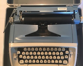 1966-1967 Royal Aristocrat Typewriter Works Great, very clean