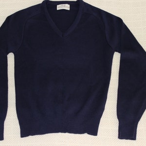 Free Shipping Vintage V Neck Classic Uniform Style Navy Sweater Size 32