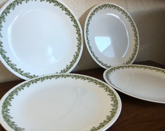Vintage Corelle by Corning Spring Blossom Crazy Daisy Green Floral Dinner Plates Set of Four
