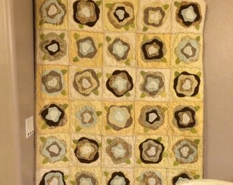 STPQ19 Shabby Roses Quilt Pattern (paper)