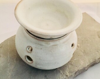 Stoneware oil burner, wax melter, ceramic wax melter, hand thrown ceramic cream oil burner, cream glazed oil burner, oil burner, ceramic