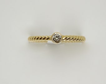 14k Yellow Gold Diamond Bezel Braided Solitaire Ring