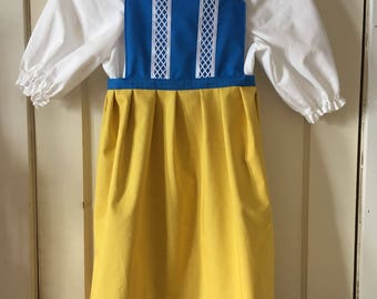 Swedish Pinafore Apron and Dress International Costume Girls 2 4 6 8