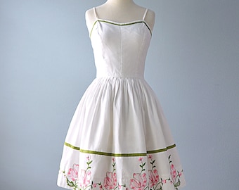Vintage 1960s Sundress...VICKY VAUGHN White Cotton Pique Sundress and Wrap 27 Inch Waist