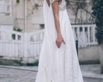 Morgane -> Wedding dress in pure silk and chiffon. Romantic, vintage inspired bridal gown. Boho wedding gown. Fairy, elven medieval dress.