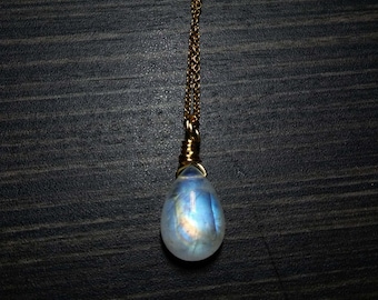 Moonstone-Genuine moonstone-Rainbow moonstone-Blue moonstone-Moonstone charm-moonstone necklace-natural jewelry-june birthstone-gift for her