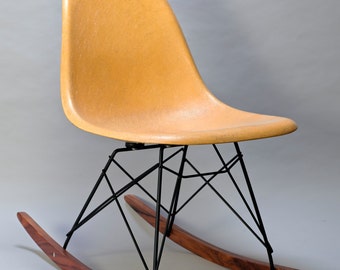 Eames Herman Miller Chair ROCKER BASE Black frame walnut