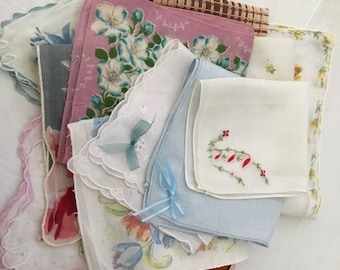 Vintage Handkerchiefs / Lot of 12