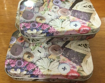 Button Tin and buttons