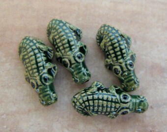 4 Tiny Glazed Alligator Beads