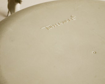 Vintage tupperware container