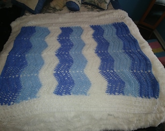 264 - Baby boy afghan Blue, Light Blue and White