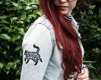 Embroidered Patch, Cat Iron On / Sew On Patch, Be Happy Cat Patches