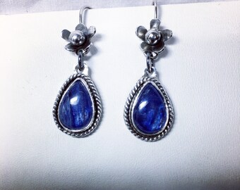 Kyanite Earrings, Blue Kyanite Earrings, Flower Earrings, Silver Kyanite Earrings, Sterling Kyanite Earrings, Kyanite Jewelry, Blue Earrings