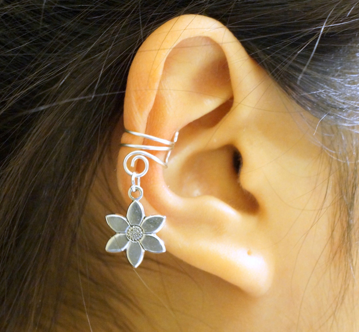 97Ear Cuff Cute Dainty Flower Ear Cuff