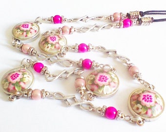 Necklace drops long 'in pink'