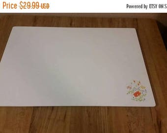 On Sale Vintage Kitchen Counter Saver Corning Wildflower Design White Rectangular Glass Cutting Board