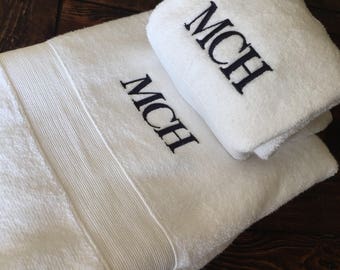 Monogrammed Towel Set Bath Towel personalized towel set great for wedding gift housewarming christmas gift home decor