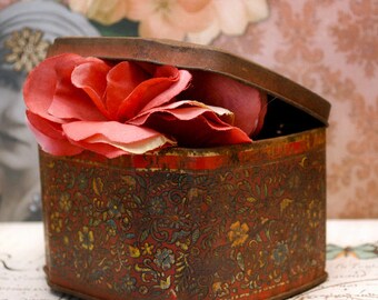 Rustic Vintage Rusty Flowery Floral Tin Great for Display or Storage