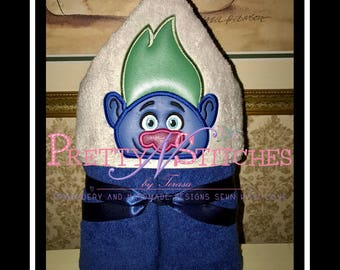 5X7 Giant Troll Peeker Applique Embroidery Design includes 2D and 3D