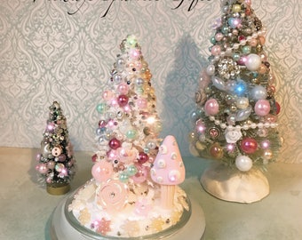 Beautiful Bottle Brush kitsch Christmas Tree in a jar, vintage style shabby Chic Christmas decoration boxed