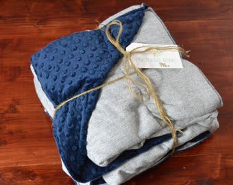 Weighted Blanket for Adults - Classic Navy and White Herringbone and Luxurious Complementing Minky (40x65 inches) - Adult Weighted Blanket