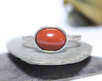 Jasper Rustic Silver Ring, Statment Ring, Simple Ring, Red Gemstone Ring, Stacking Ring, Hammered Ring