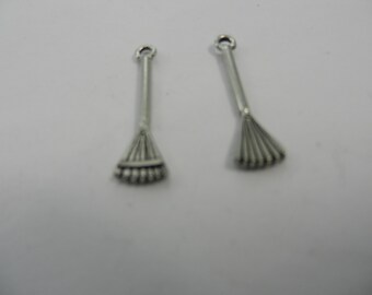garden rake pendants antique silver 1 pieces 1516