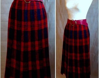 Pendleton Skirt - Classic pleated style - red and navy plaid