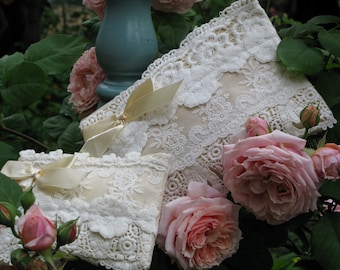 large lace zip purse. lace bag. lace purse. wedding purse. jewelry holder.