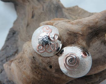 Earrings set in sterling silver and copper