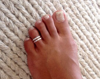 Beautiful Sterling Silver Toe Ring - Adjustable Toe Ring - Plain Toe Ring - Foot Accessories - Midi Toe Ring - Band Toe Ring - Toering (T6)