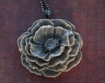 Vintage style poppy necklace